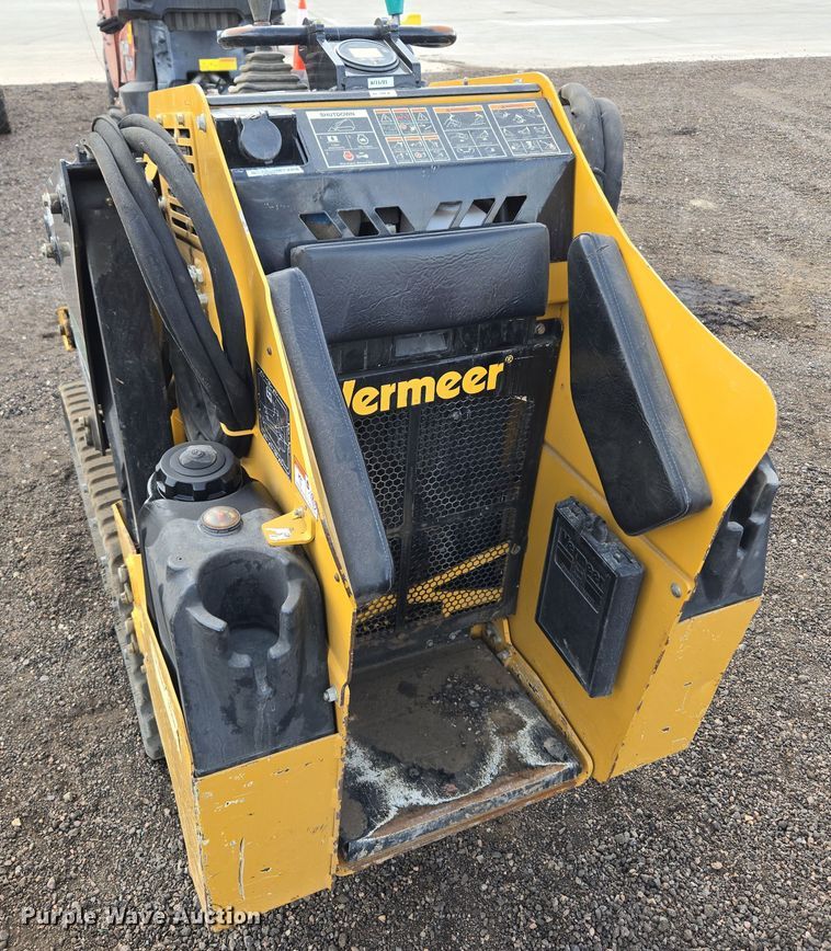image for item DT7089 2018 Vermeer CTX100 compact utility loader