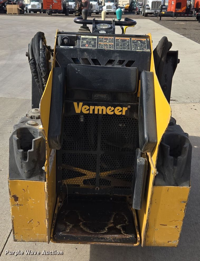 image for item DT7090 2018 Vermeer CTX100 compact utility loader