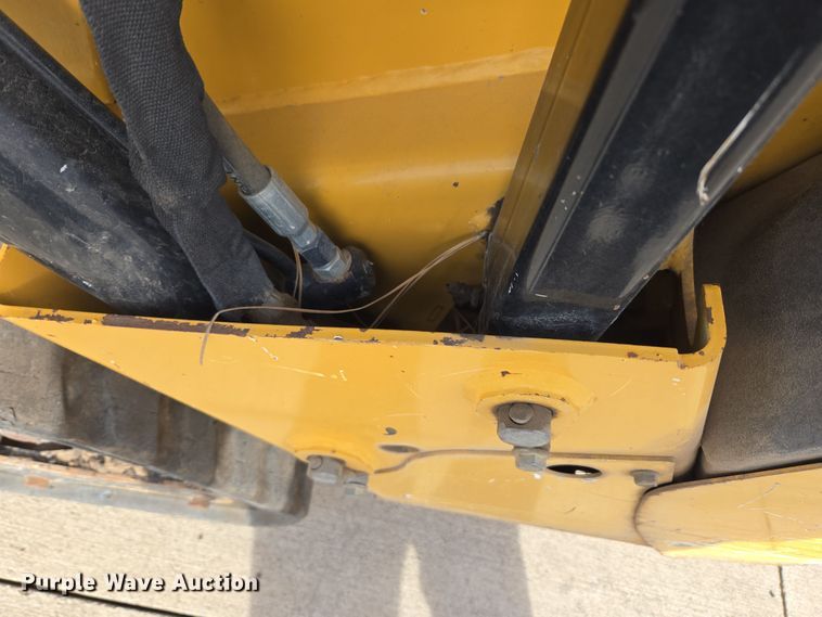 image for item DT7090 2018 Vermeer CTX100 compact utility loader