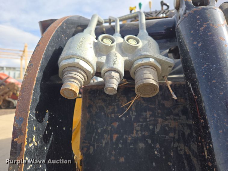 image for item DT7090 2018 Vermeer CTX100 compact utility loader