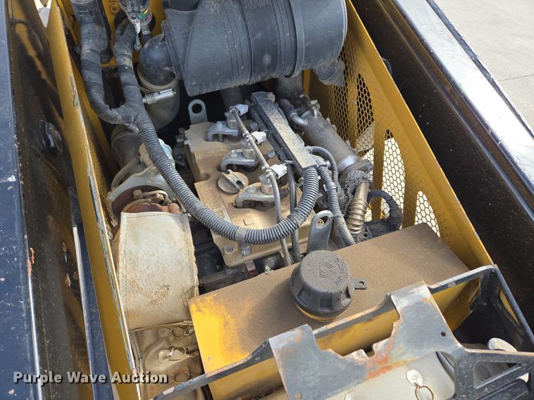 image for item DT7090 2018 Vermeer CTX100 compact utility loader