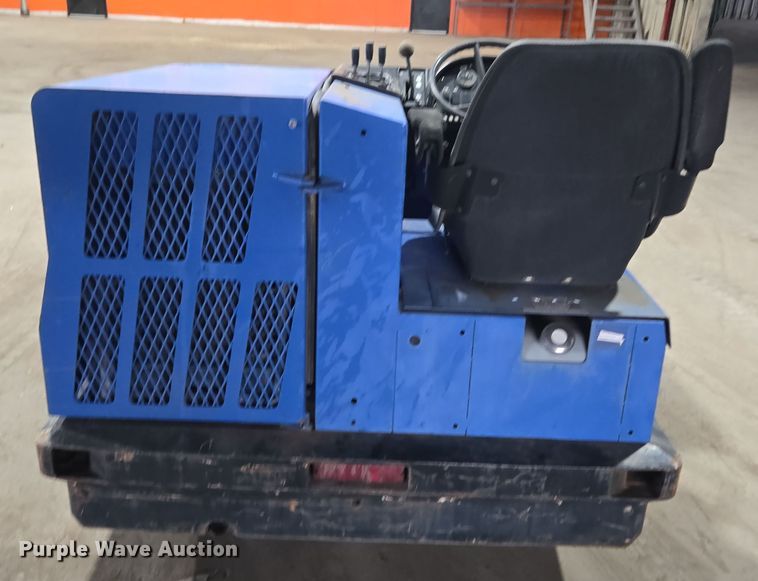 image for item DT7094 2003 American-Lincoln MPV60 sweeper