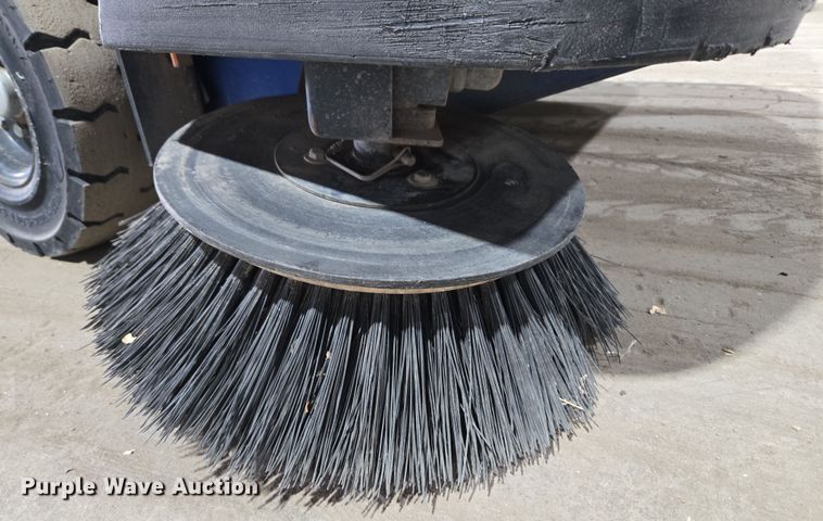 image for item DT7094 2003 American-Lincoln MPV60 sweeper