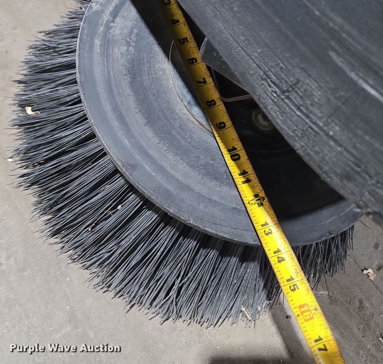 image for item DT7094 2003 American-Lincoln MPV60 sweeper