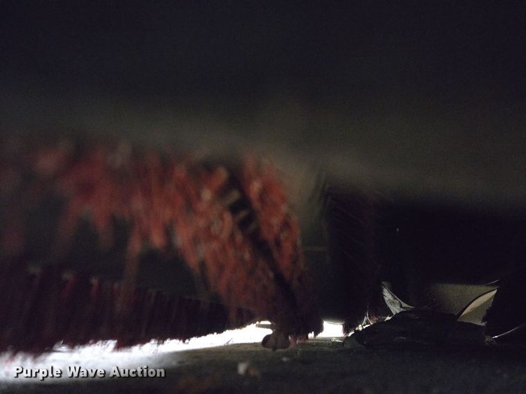 image for item DT7094 2003 American-Lincoln MPV60 sweeper