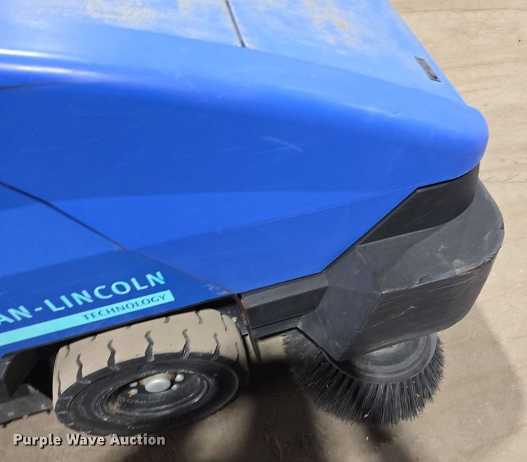 image for item DT7094 2003 American-Lincoln MPV60 sweeper