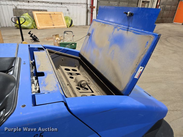 image for item DT7094 2003 American-Lincoln MPV60 sweeper