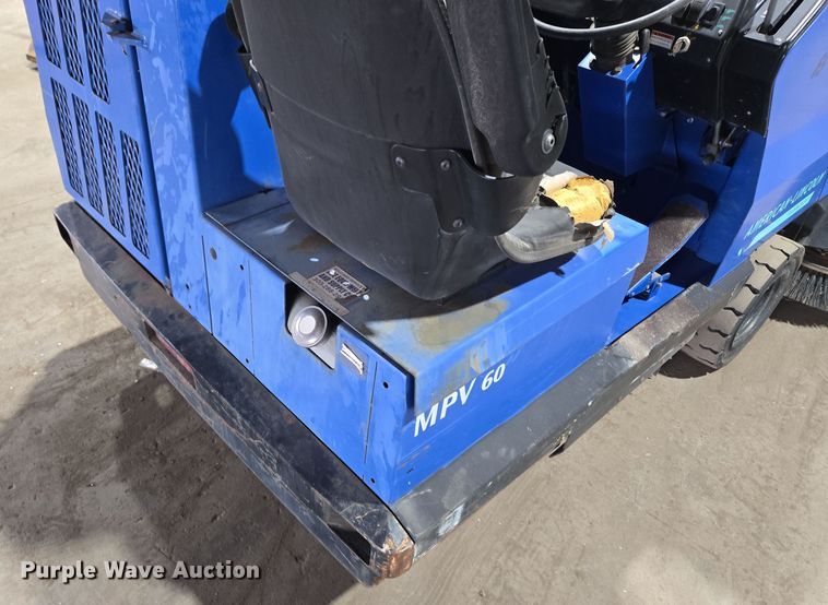 image for item DT7094 2003 American-Lincoln MPV60 sweeper