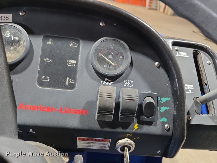 image for item DT7094 2003 American-Lincoln MPV60 sweeper