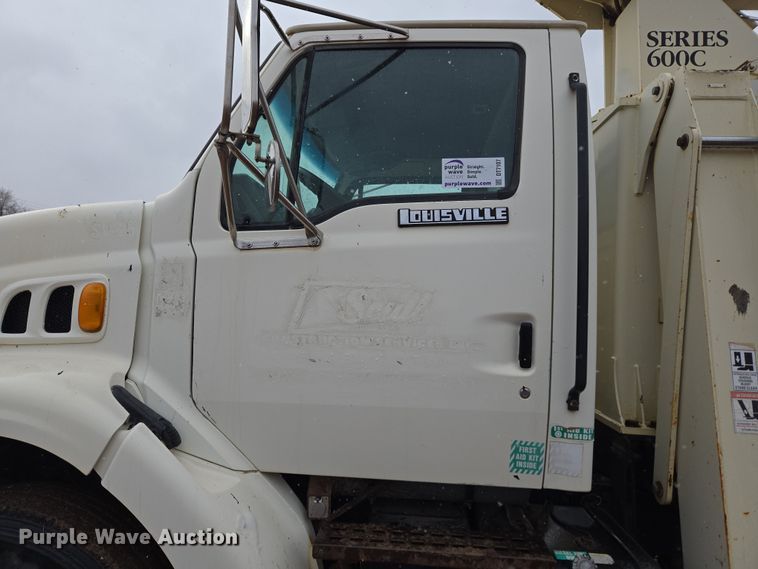 image for item DT7107 1997 Ford LT8501 Louisville crane truck