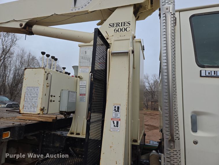 image for item DT7107 1997 Ford LT8501 Louisville crane truck