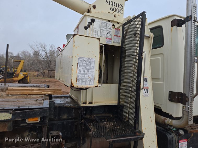 image for item DT7107 1997 Ford LT8501 Louisville crane truck