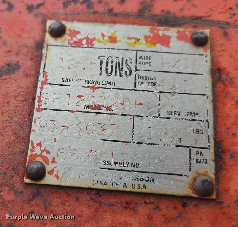 image for item DT7107 1997 Ford LT8501 Louisville crane truck