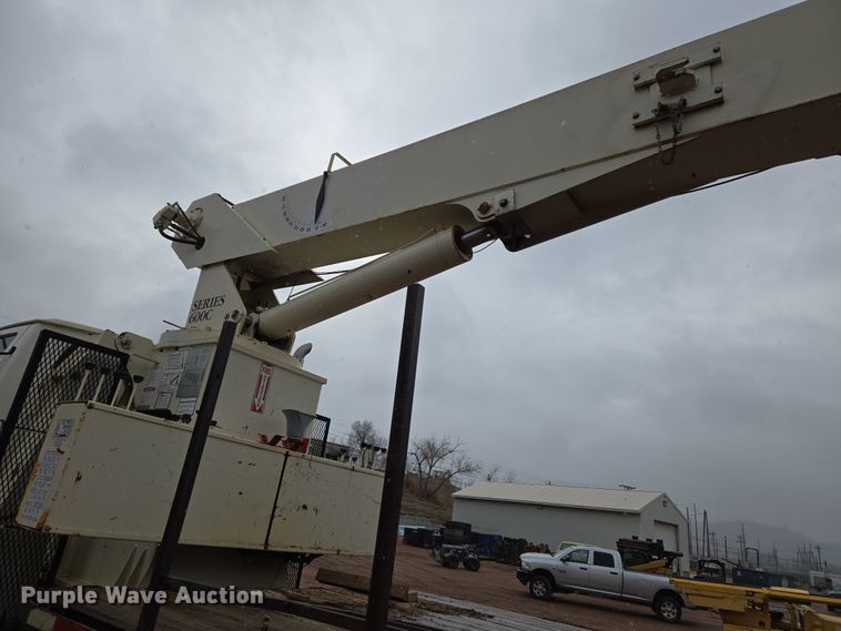 image for item DT7107 1997 Ford LT8501 Louisville crane truck