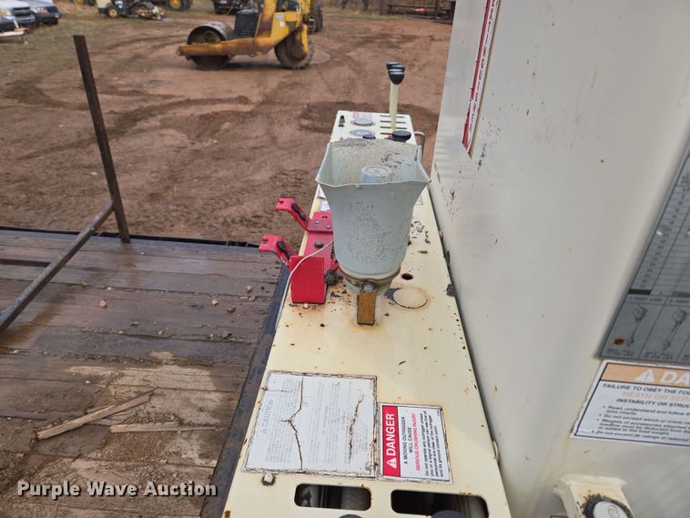 image for item DT7107 1997 Ford LT8501 Louisville crane truck