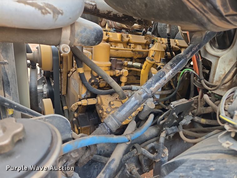 image for item DT7107 1997 Ford LT8501 Louisville crane truck