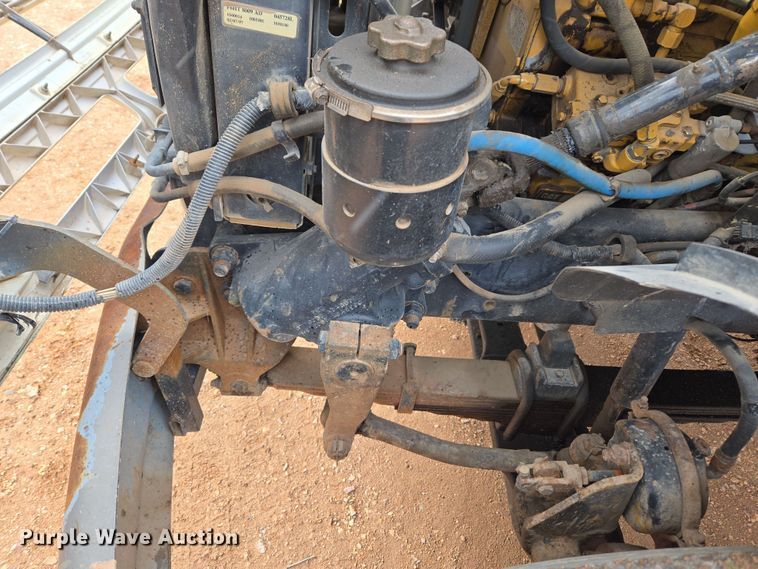 image for item DT7107 1997 Ford LT8501 Louisville crane truck