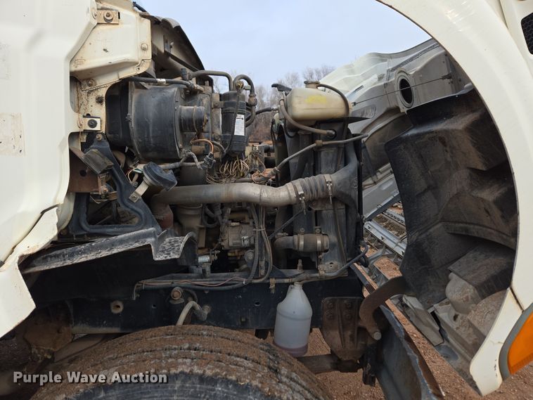 image for item DT7107 1997 Ford LT8501 Louisville crane truck