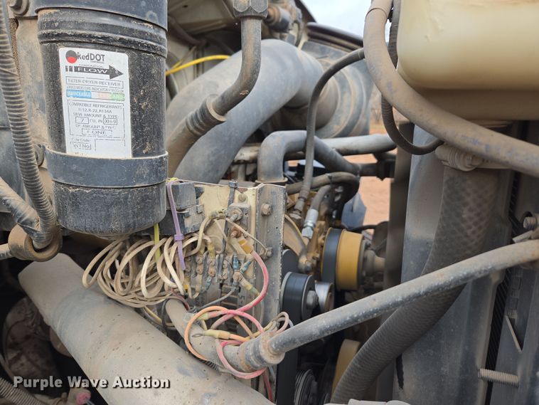 image for item DT7107 1997 Ford LT8501 Louisville crane truck