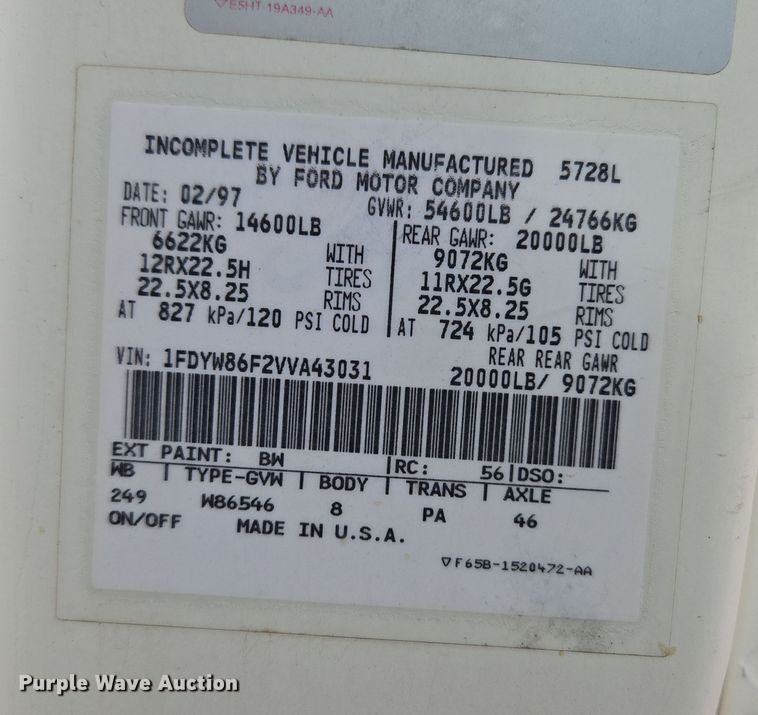 image for item DT7107 1997 Ford LT8501 Louisville crane truck