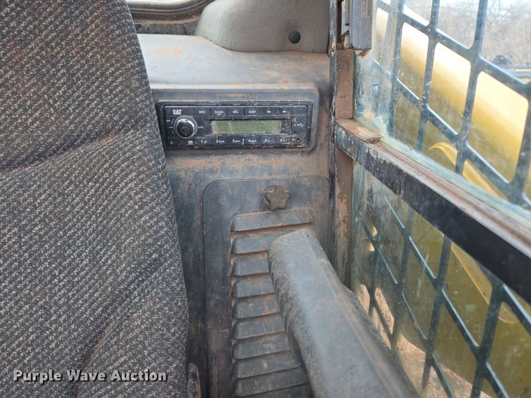 image for item DT7109 2015 Caterpillar 289D tracked skid steer loader