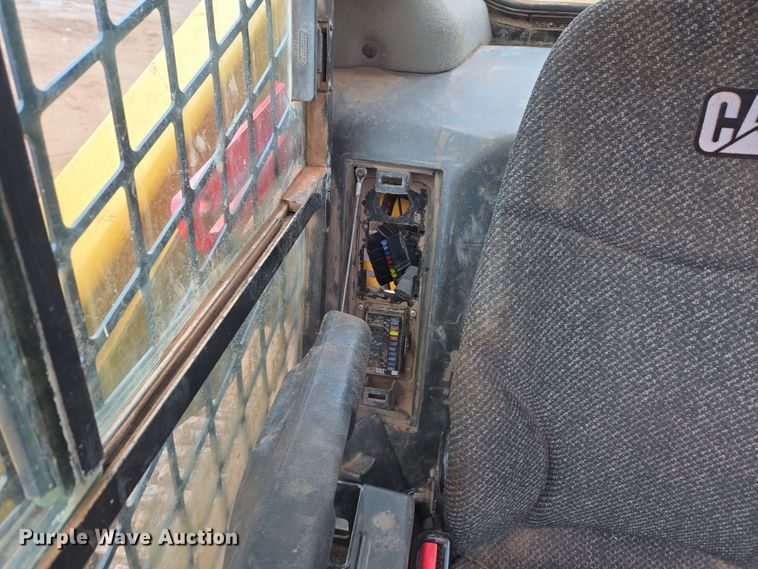 image for item DT7109 2015 Caterpillar 289D tracked skid steer loader