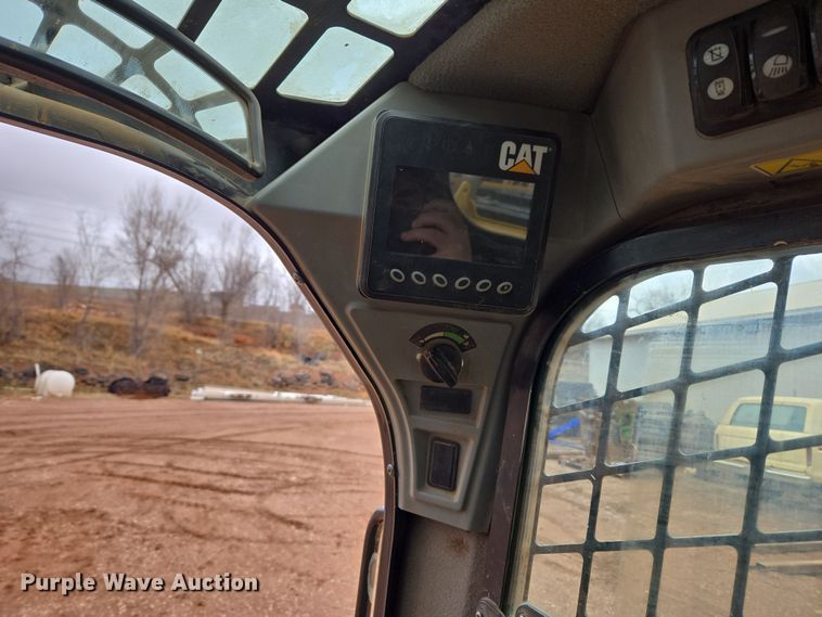 image for item DT7109 2015 Caterpillar 289D tracked skid steer loader