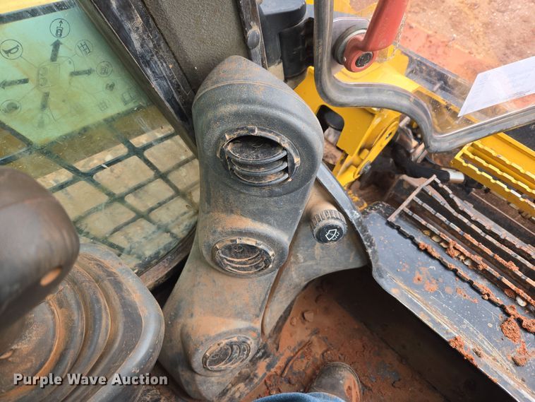 image for item DT7109 2015 Caterpillar 289D tracked skid steer loader