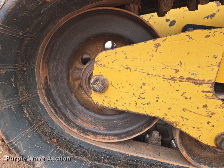 image for item DT7109 2015 Caterpillar 289D tracked skid steer loader