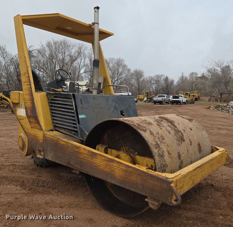 image for item DT7111 Hyster C610B single drum roller