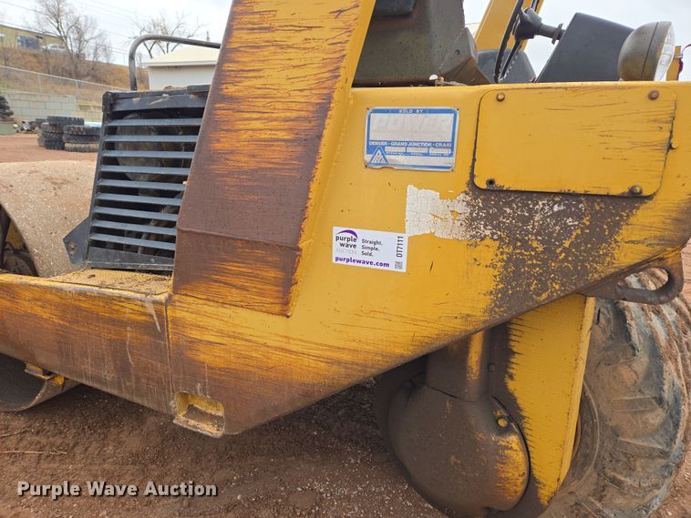 image for item DT7111 Hyster C610B single drum roller