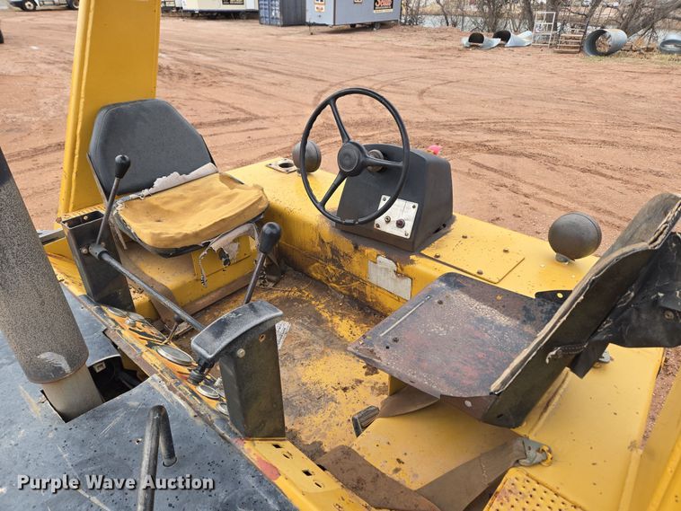 image for item DT7111 Hyster C610B single drum roller