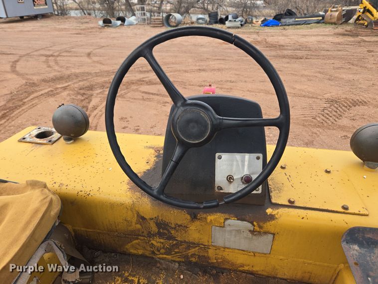 image for item DT7111 Hyster C610B single drum roller