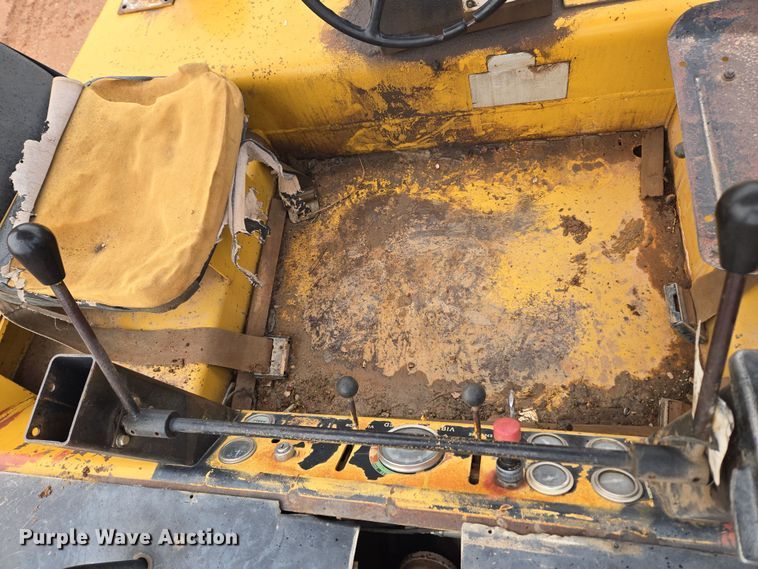 image for item DT7111 Hyster C610B single drum roller