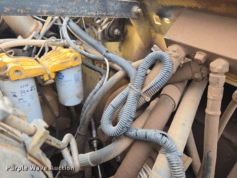 image for item DT7111 Hyster C610B single drum roller