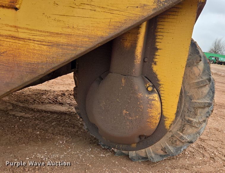 image for item DT7111 Hyster C610B single drum roller