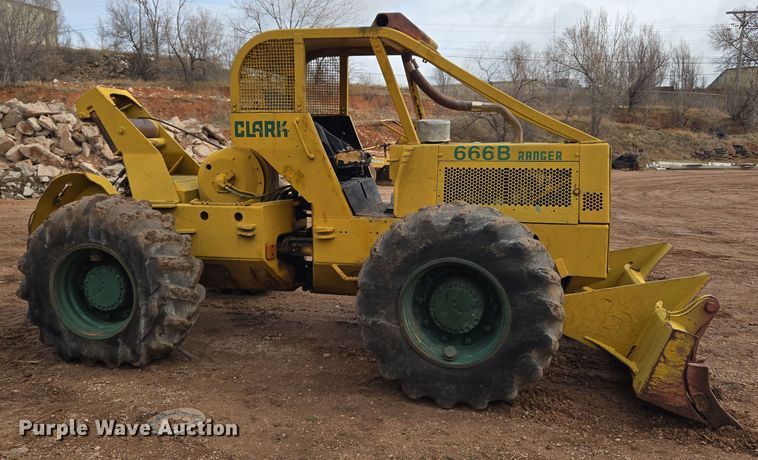image for item DT7112 Clark Ranger 666B skidder