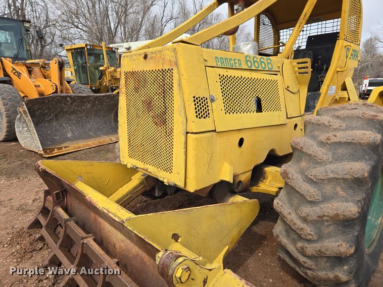 image for item DT7112 Clark Ranger 666B skidder