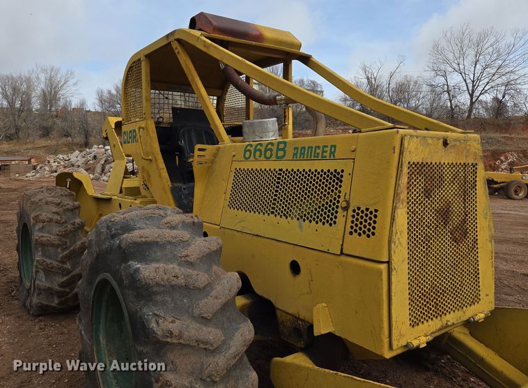 image for item DT7112 Clark Ranger 666B skidder
