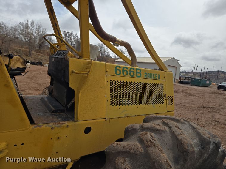 image for item DT7112 Clark Ranger 666B skidder