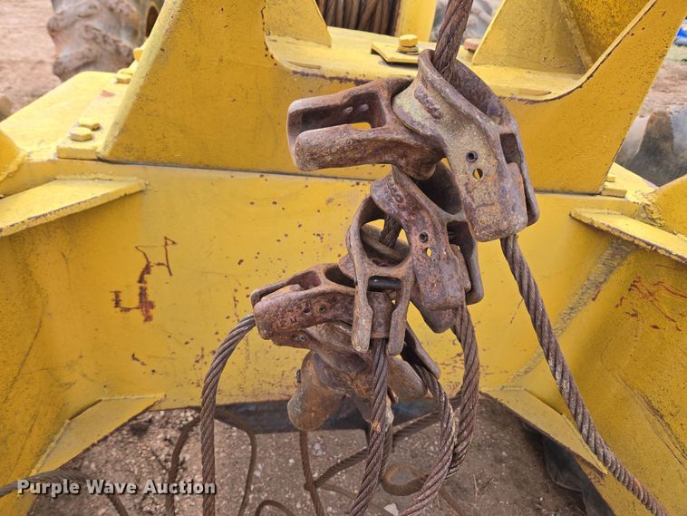 image for item DT7112 Clark Ranger 666B skidder