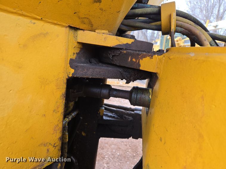 image for item DT7112 Clark Ranger 666B skidder