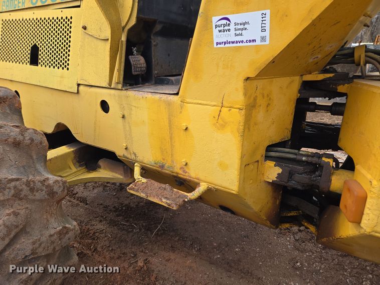 image for item DT7112 Clark Ranger 666B skidder