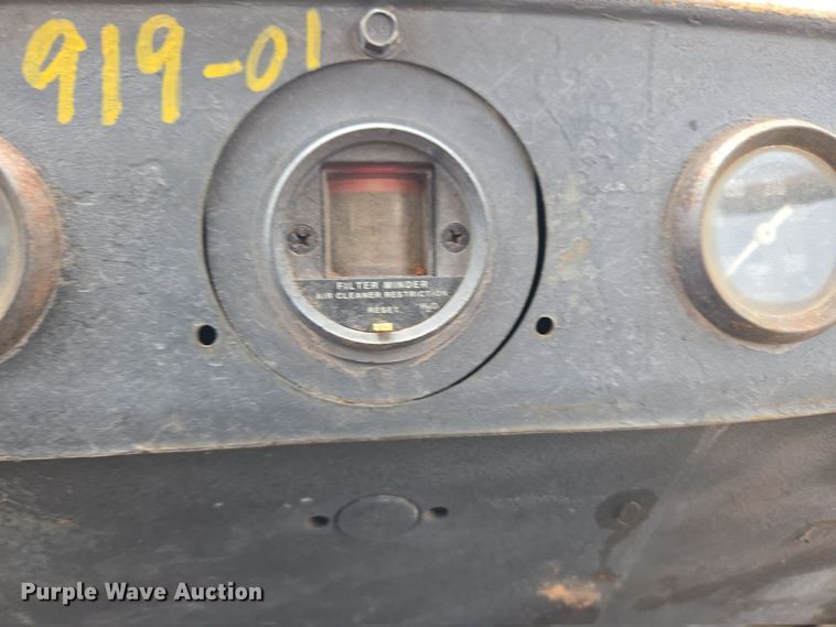 image for item DT7112 Clark Ranger 666B skidder