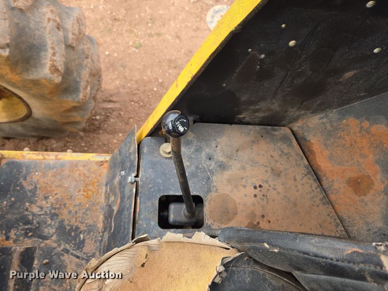 image for item DT7112 Clark Ranger 666B skidder