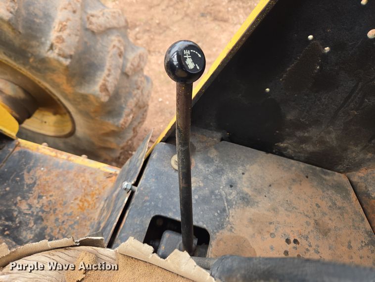 image for item DT7112 Clark Ranger 666B skidder