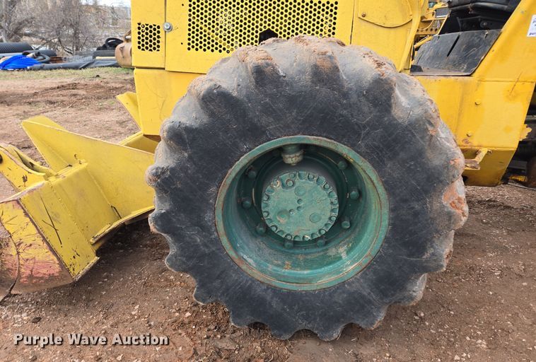 image for item DT7112 Clark Ranger 666B skidder