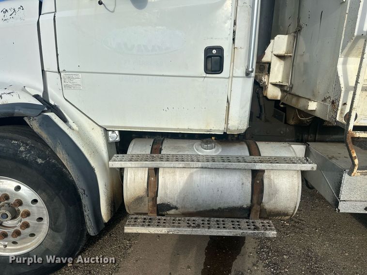 image for item DT7126 1999 Freightliner FL112 dump truck