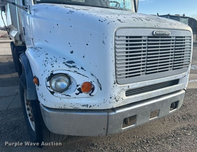 image for item DT7126 1999 Freightliner FL112 dump truck