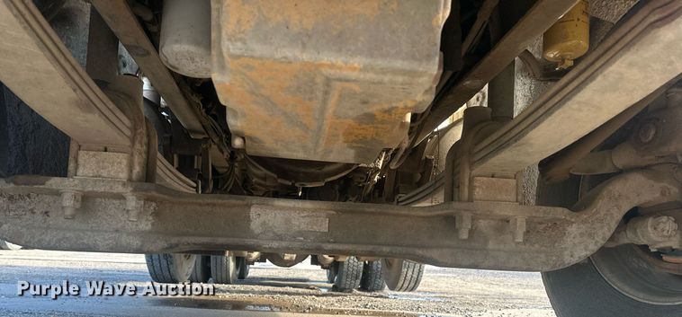 image for item DT7126 1999 Freightliner FL112 dump truck